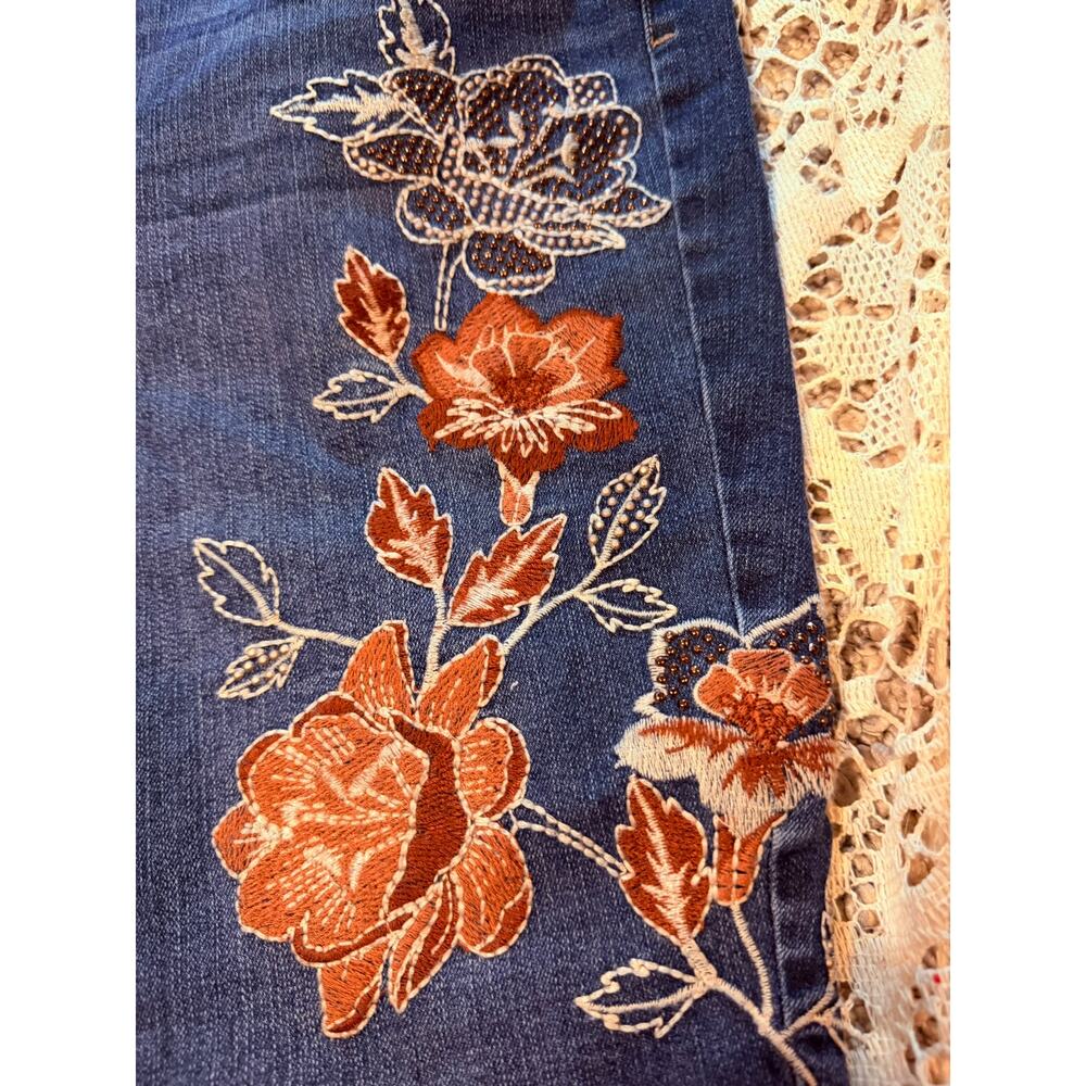 Denim jeans with flower appliqued on legs PLUS SIZE curvy boyfriend BRAND